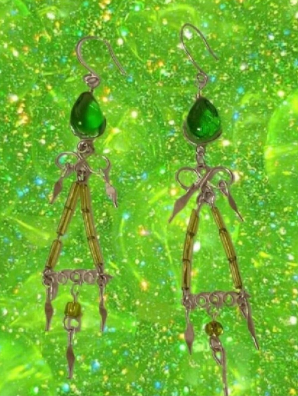 VTG Boho Style Green Glass Bead & Faux Gem Silver Toned Chandelier Earrings